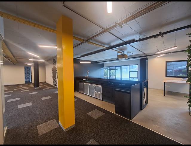 266M² OFFICE TO LET IN HYDE PARK
